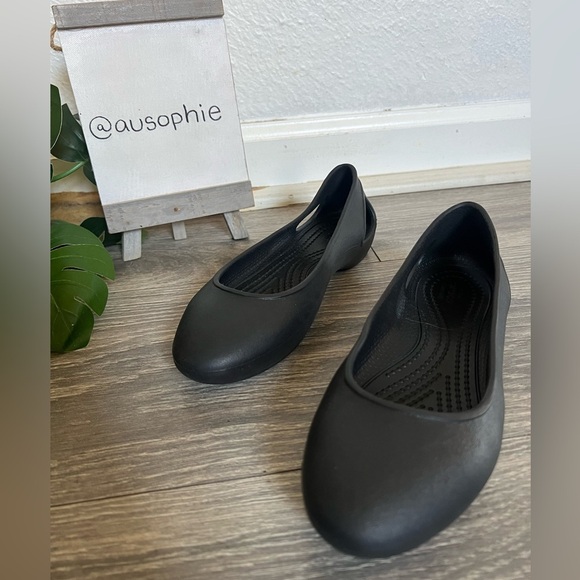 Crocs Laura ballerina flats with cut outs. Size 4. - Picture 2 of 9